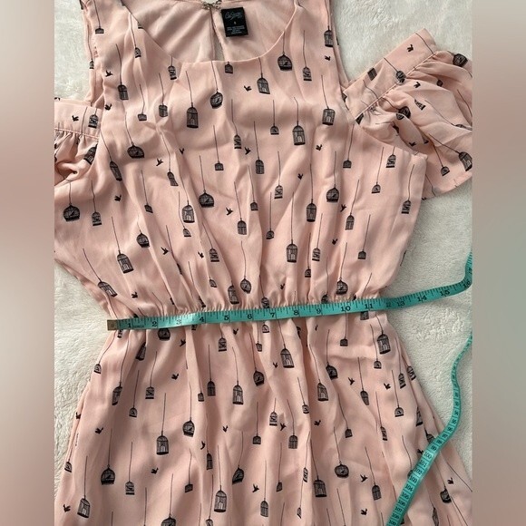 City Streets Cold Ruffle Shoulder Light  Pink Birdcage Printed Dress - Picture 11 of 12